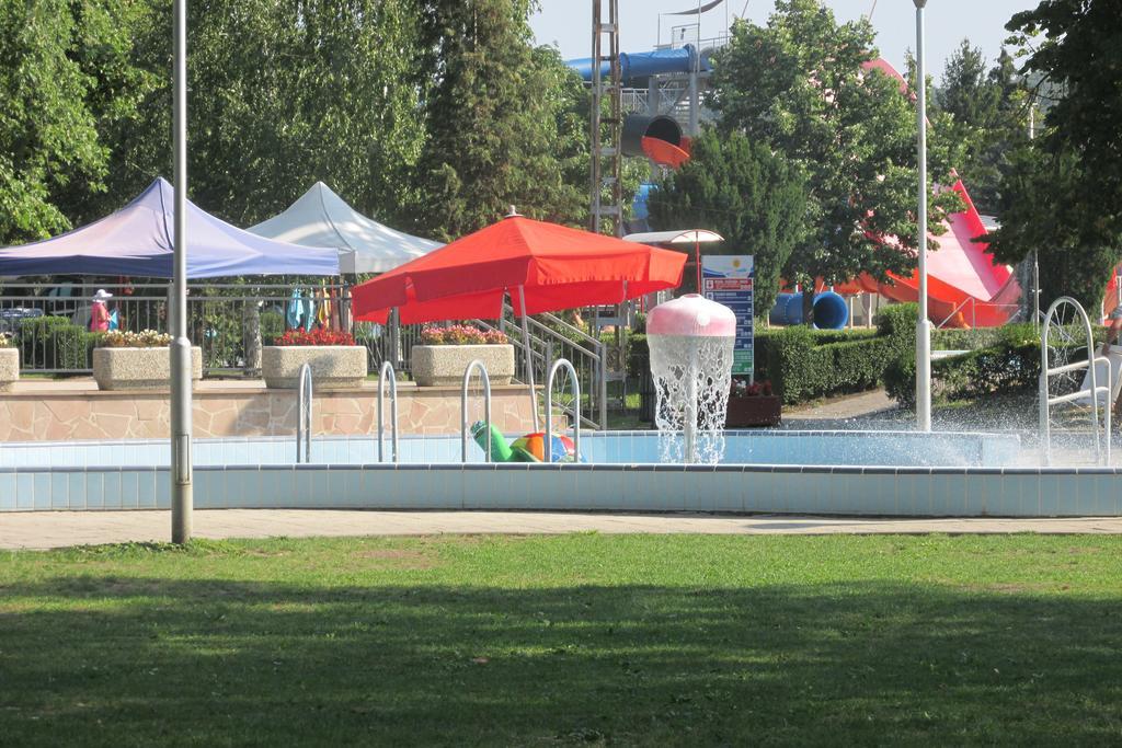 Patak-Party Apartmanok Богач Экстерьер фото
